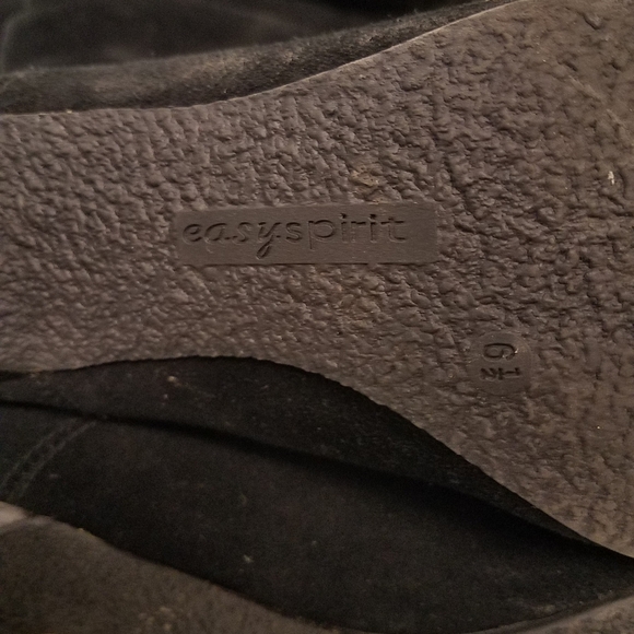 Women's Black Suede Knee Boots - Picture 11 of 12